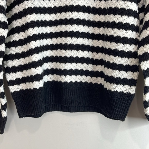 Suzy Shier Striped Textured Knit Sweater Black Ivory Loose Fit Crewneck L - Picture 4 of 12